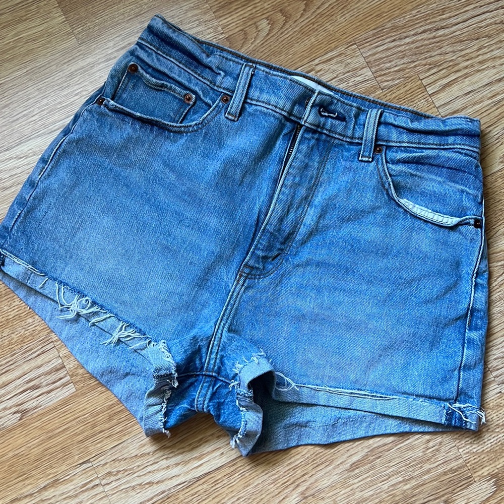 Abercrombie High Rise Mom Short